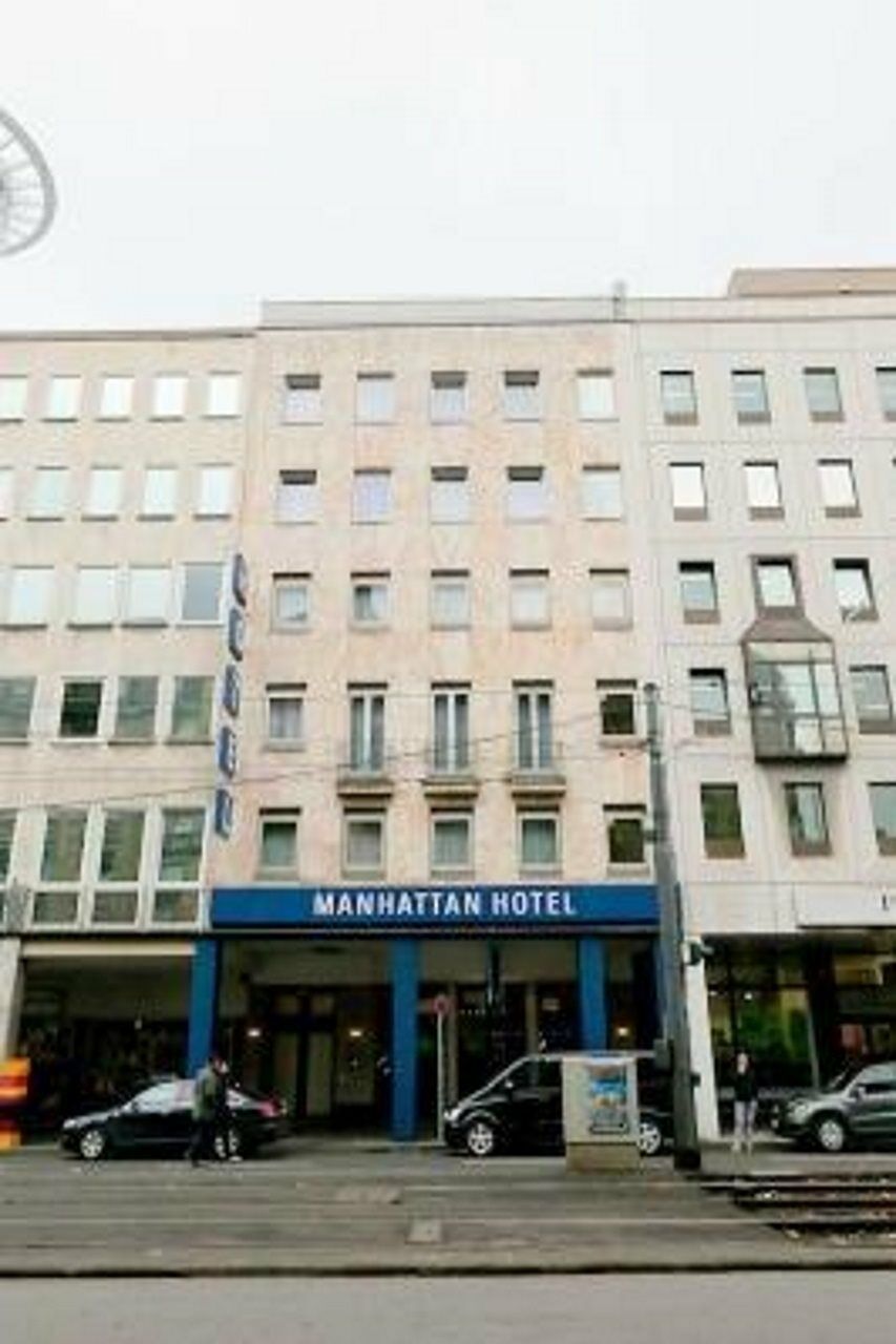 Manhattan Hotel Frankfurt am Main Buitenkant foto